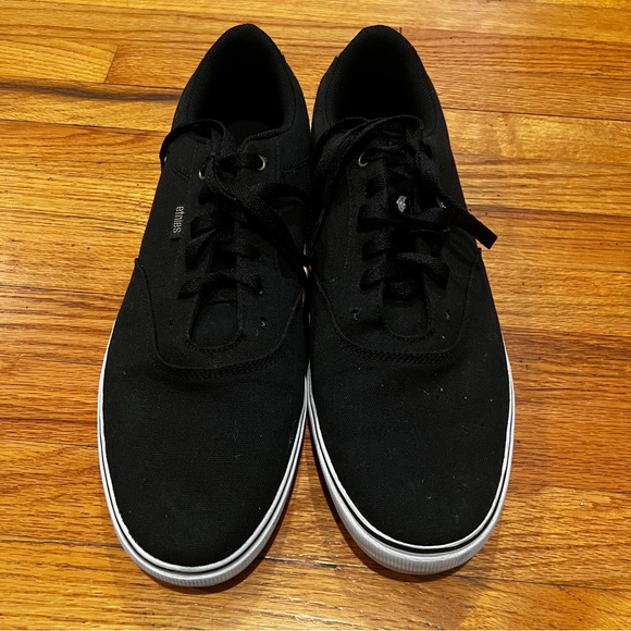 ETNIES CANVAS CASUAL SNEAKER - Picture 3 of 10